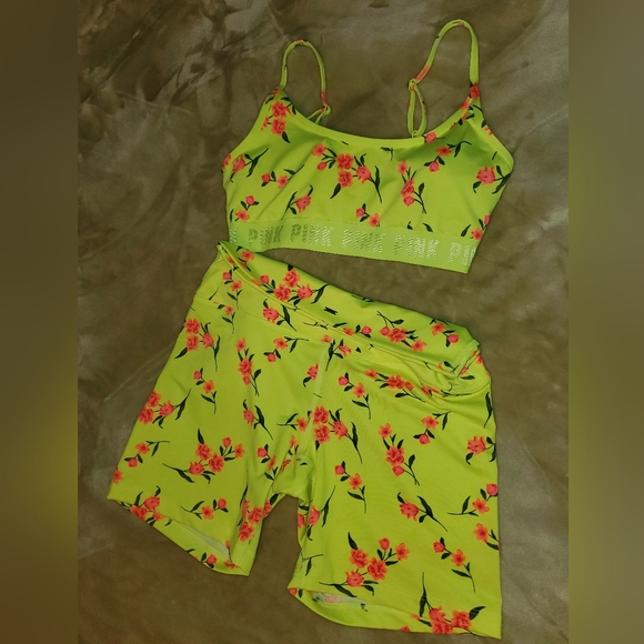 Workout/lounge set - Picture 1 of 3